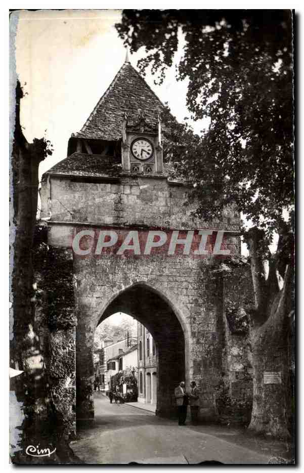 Porte d'entrée de Barbatau — vue de la porte d'entrée avec clocher à horloge — photographie de Cim