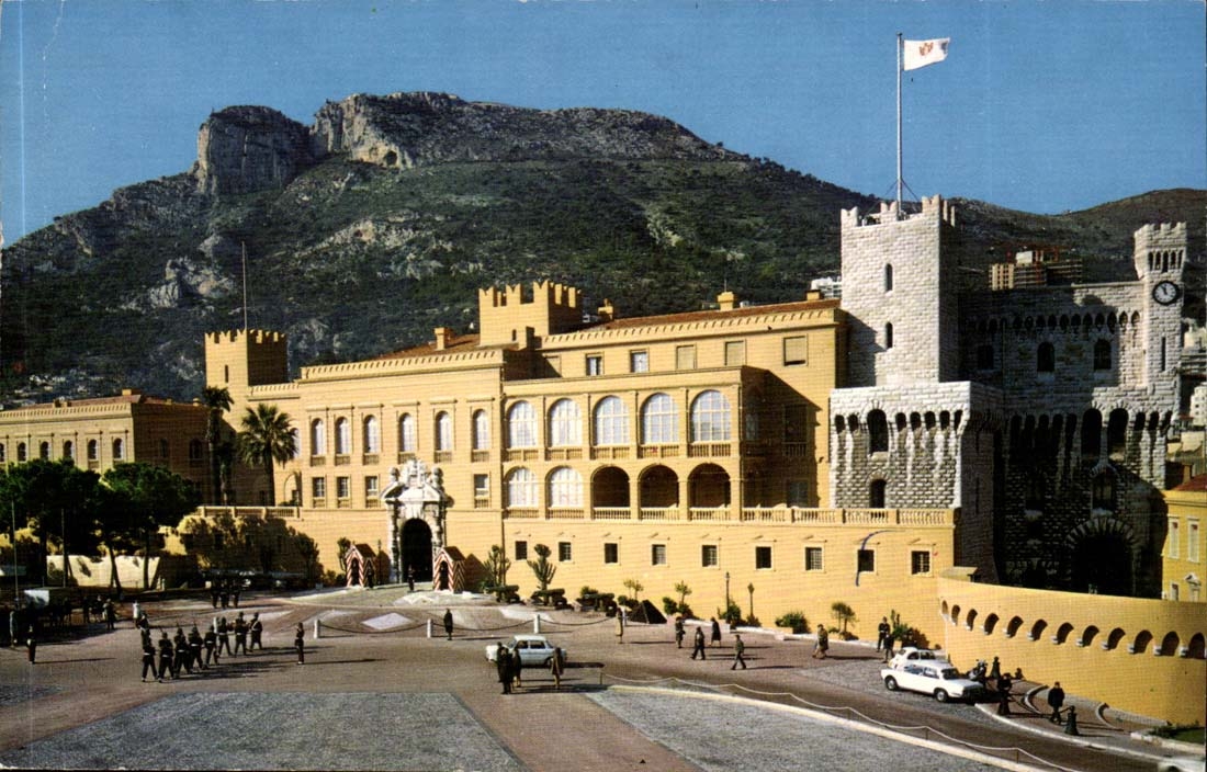 CPA Principaute de Monaco La place et le palais princier