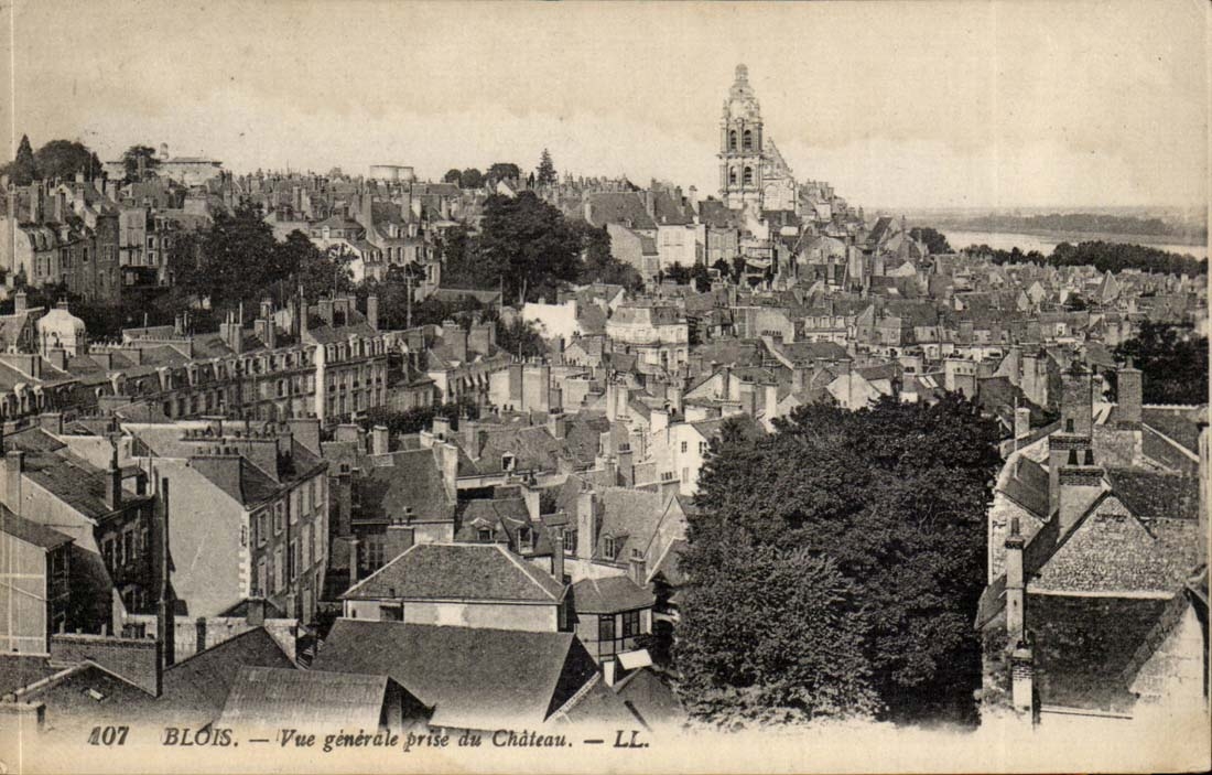 Blois CPA Vue generale prise du chateau