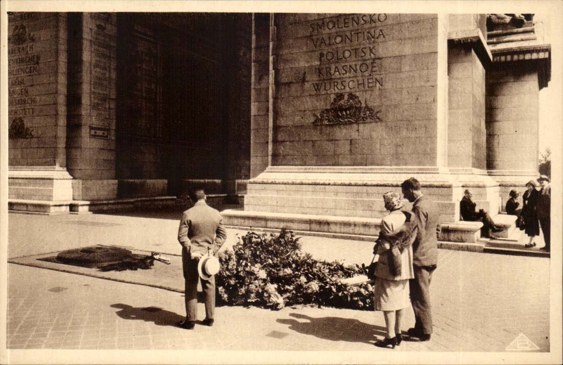 Paris CPA La tombe du soldat inconnu