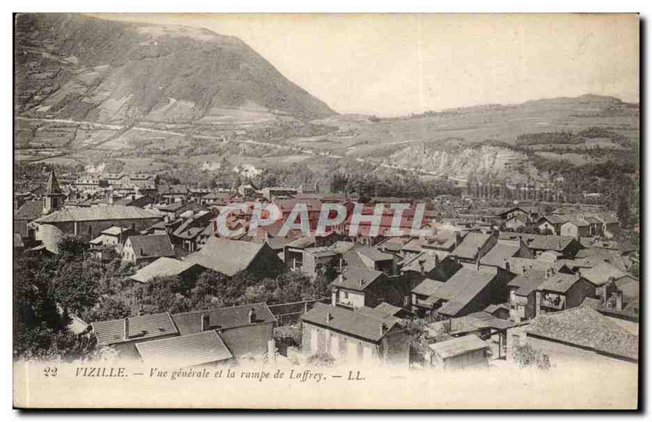 Vizille CPA Vue generale et la rampe de Laffrey