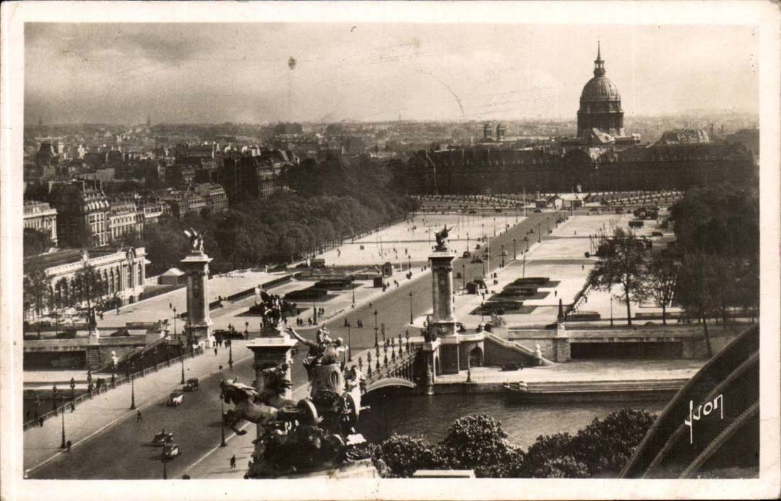 Paris CPA Pont alexandre III et esplanade des Invalides