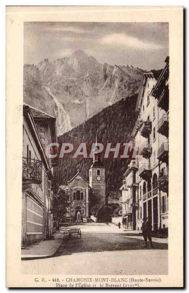 Chamonix-Mont-Blanc — Place de l'Église et le Brévent (2525m) — G. R. n° 442