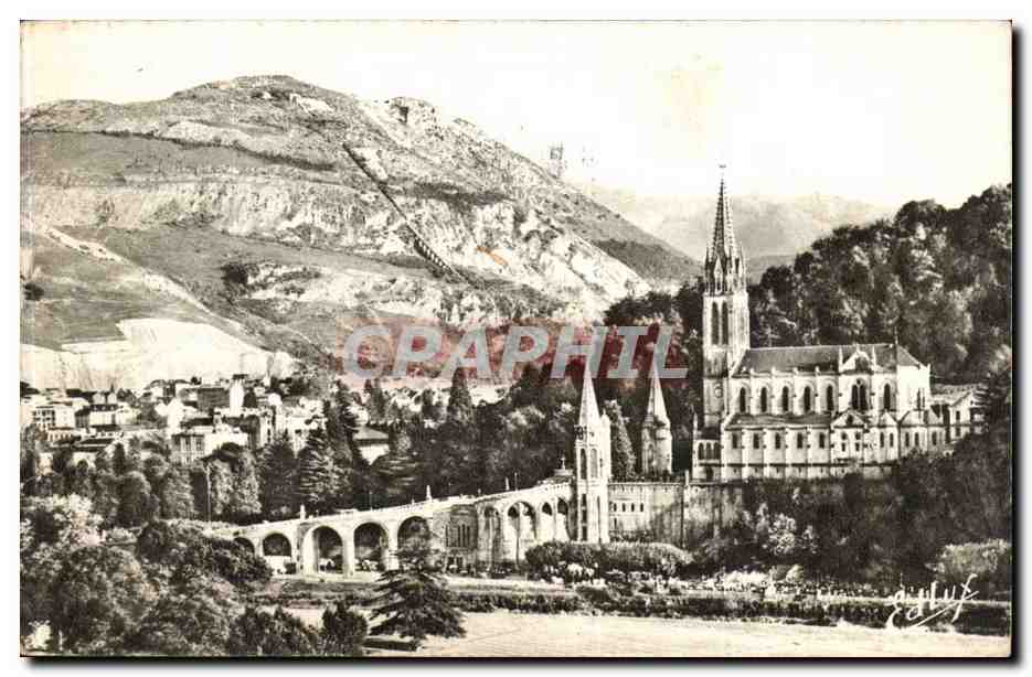 Lourdes CPA La basilique et le pic de Jer