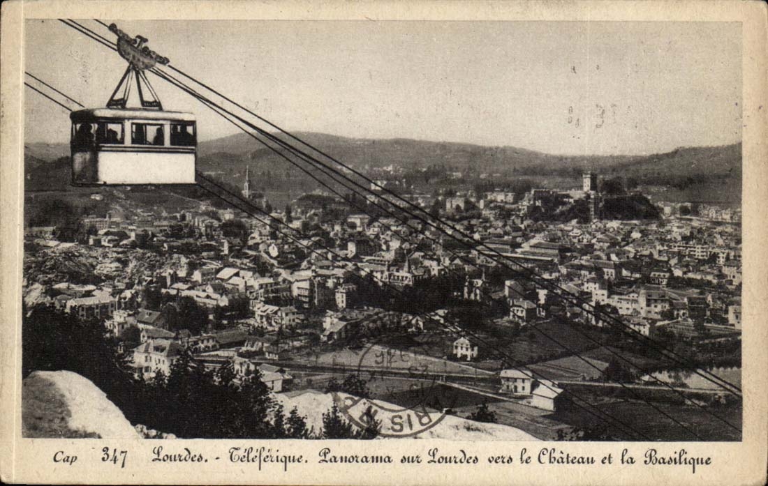Lourdes CPA TEleferique Panorama sur lourdes vers le chateau et la basilique