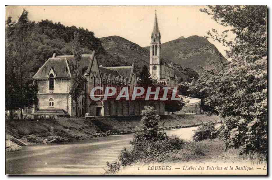 Lourdes CPA L'abri des pelerins et la basilique