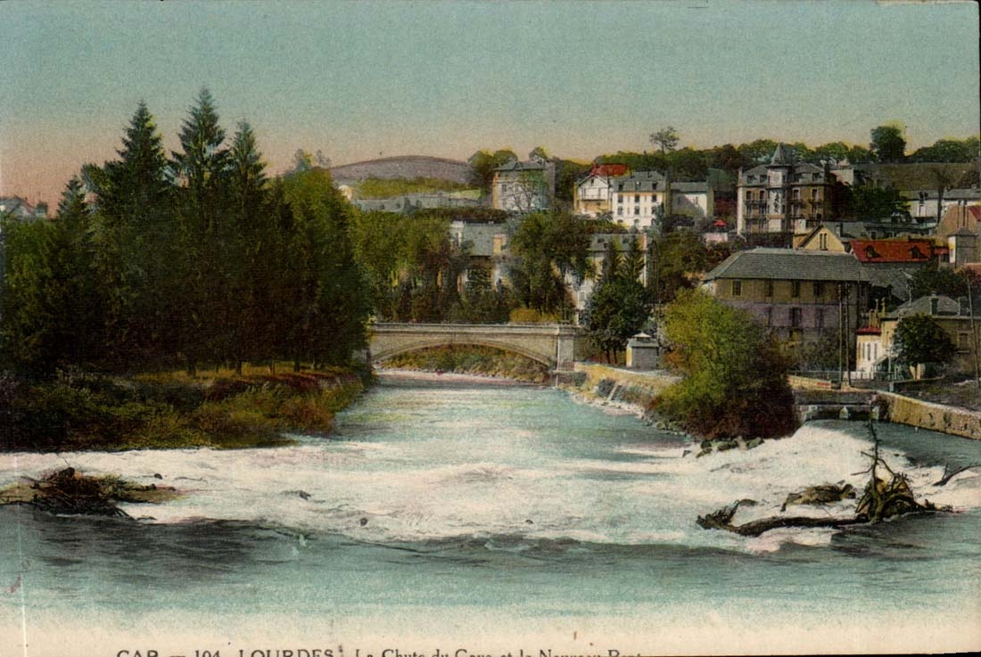 Lourdes CPA La chute du Gave