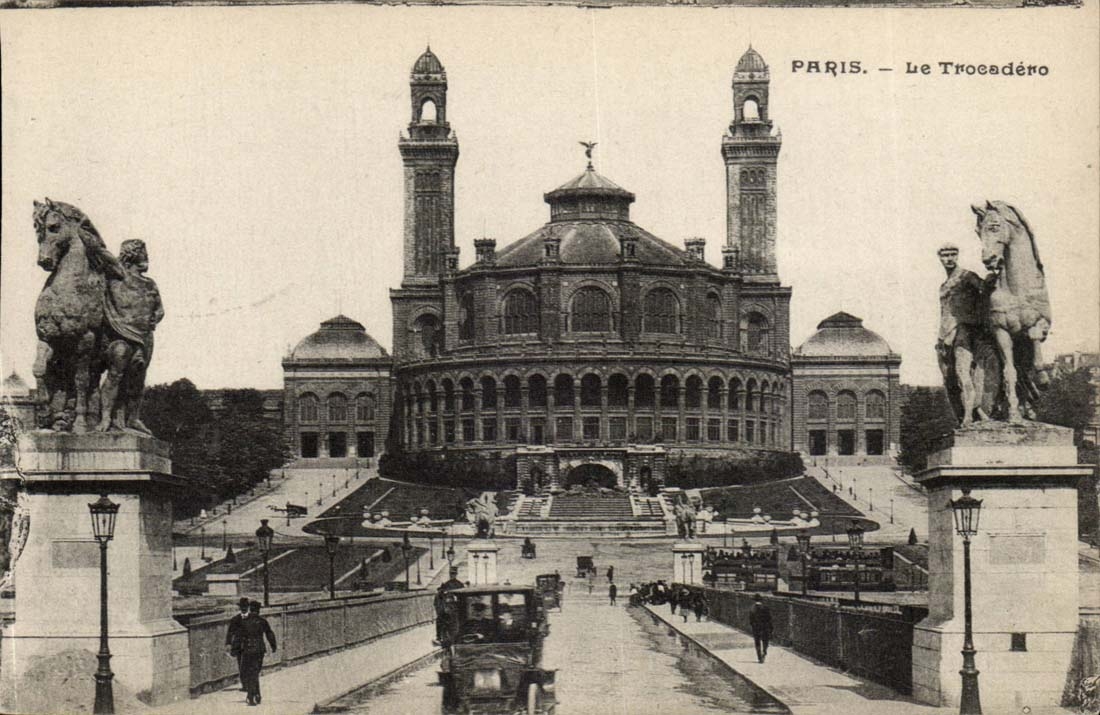 Paris CPA Le Trocadero construit en 1878 sur l'emplacement d'anciennes carrieres