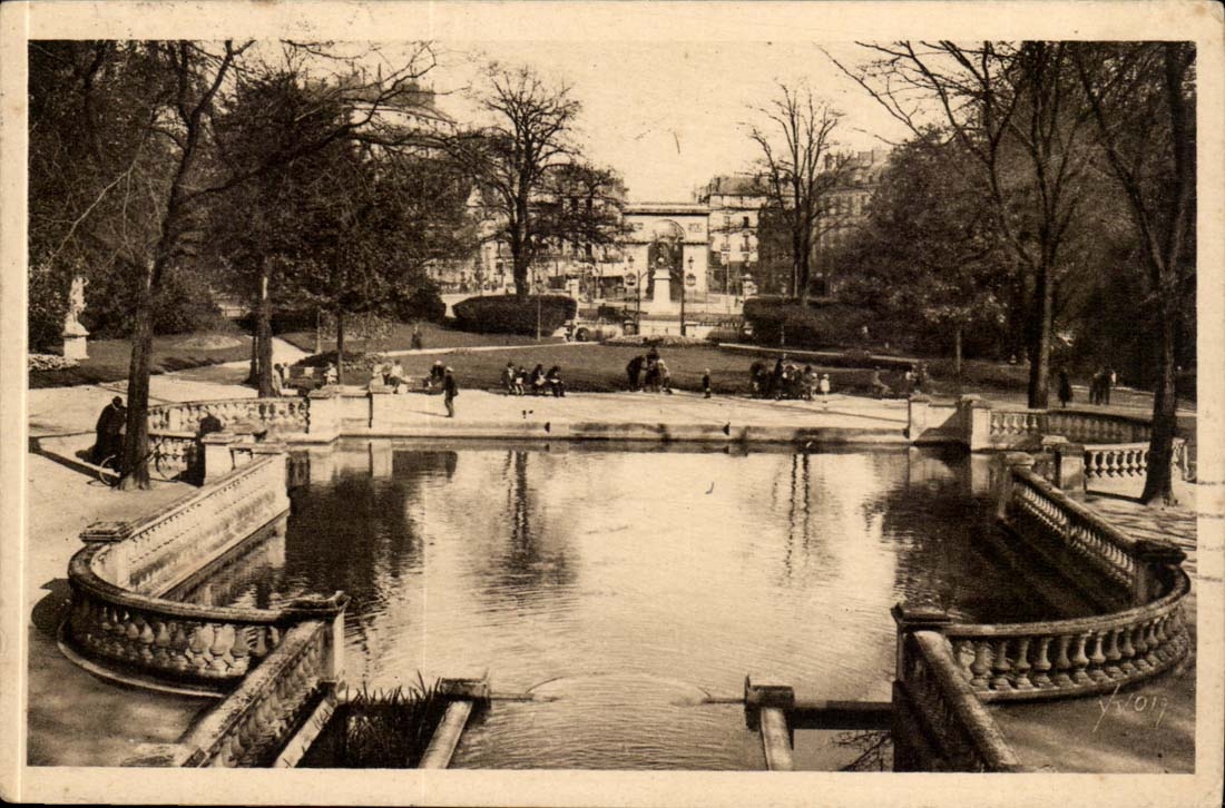 Château d'Eau et Place d'Arcy — Dijon (Côte-d'Or) — Éditions YVG, Paris