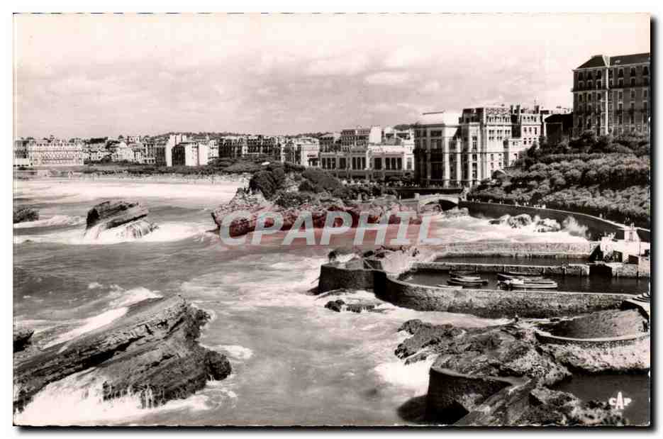 Biarritz CPA Le port des pecheurs et le casino
