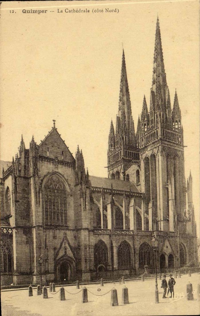 Quimper CPA La cathedrale (cote Nord)