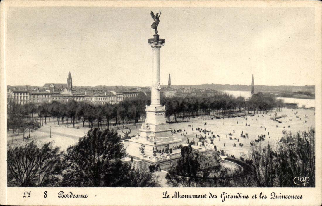 Bordeaux CPA Le monument des Girondins et les Quinconces
