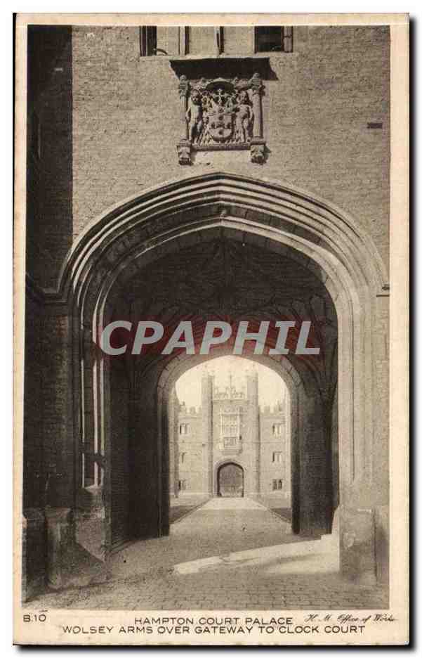 Grande Bretagne London Londres CPA Hampton Court Palace Wolsey arms over Gateway to clock court