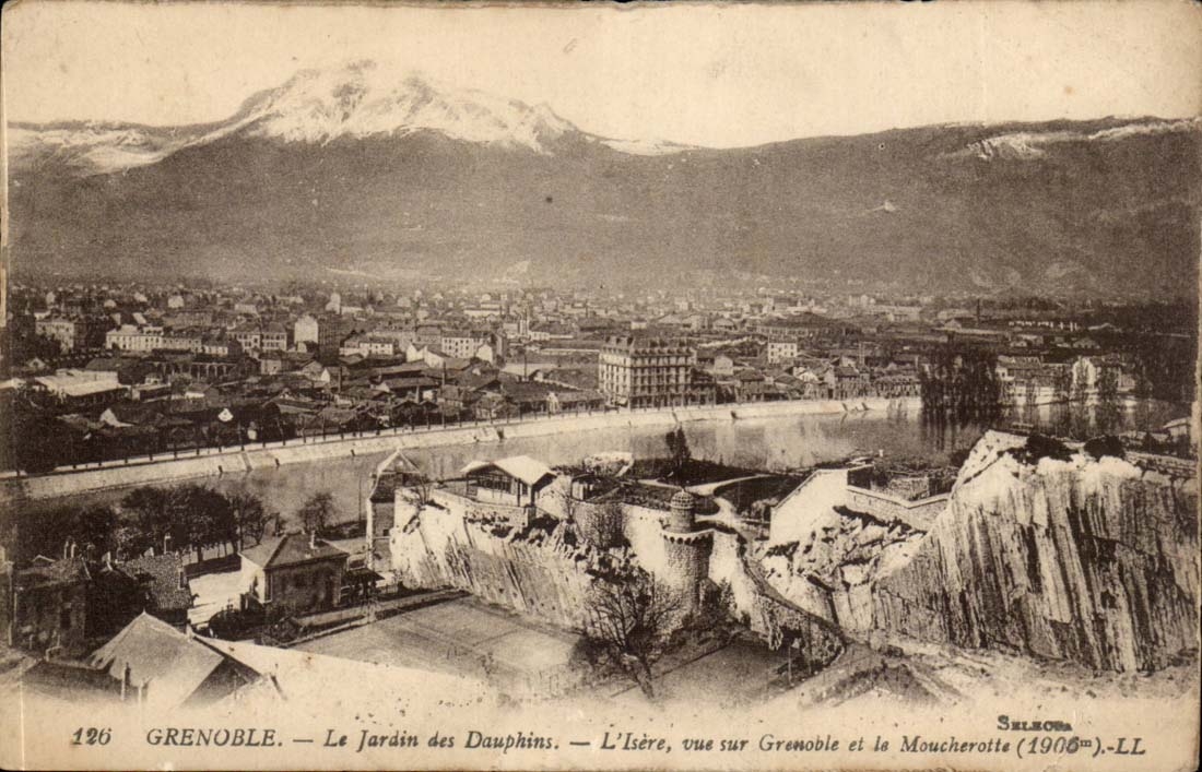 Grenoble CPA Le jardin des DAuphins l'Isere vue sur Grenoble et le Moucherotte 