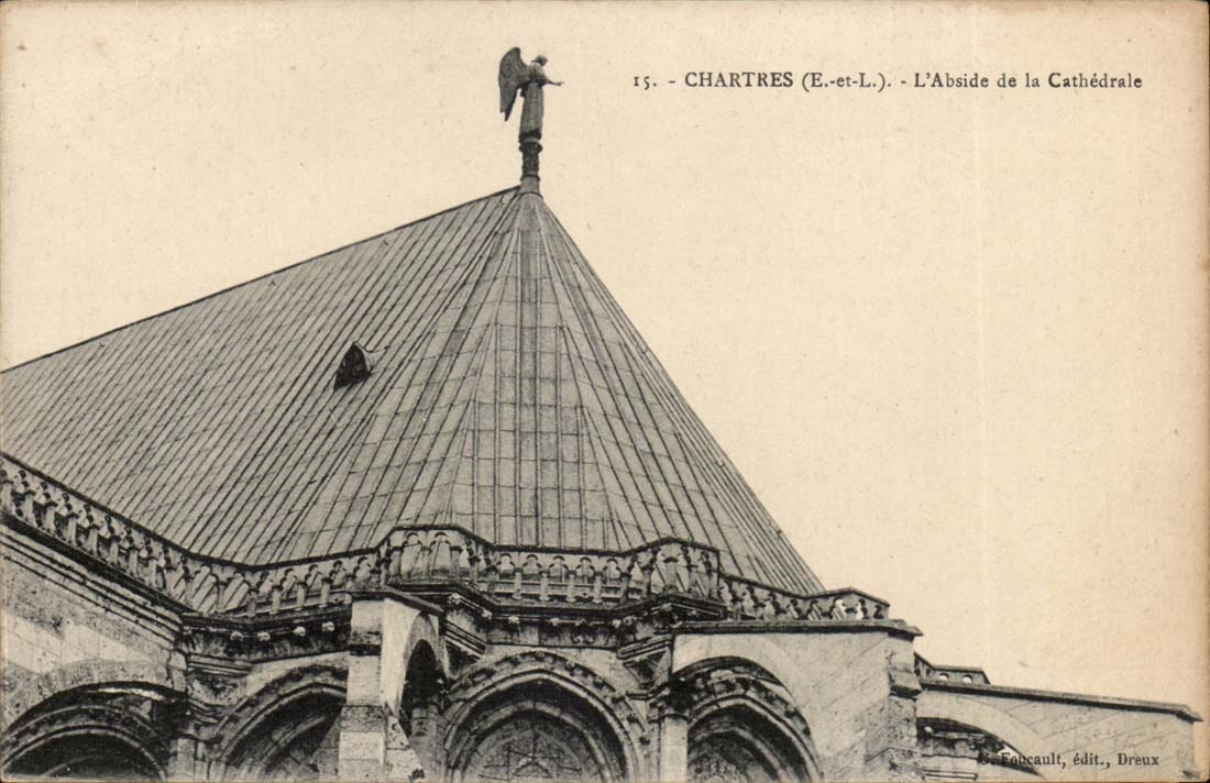 CPA CAthedrale de Chartres l'abside
