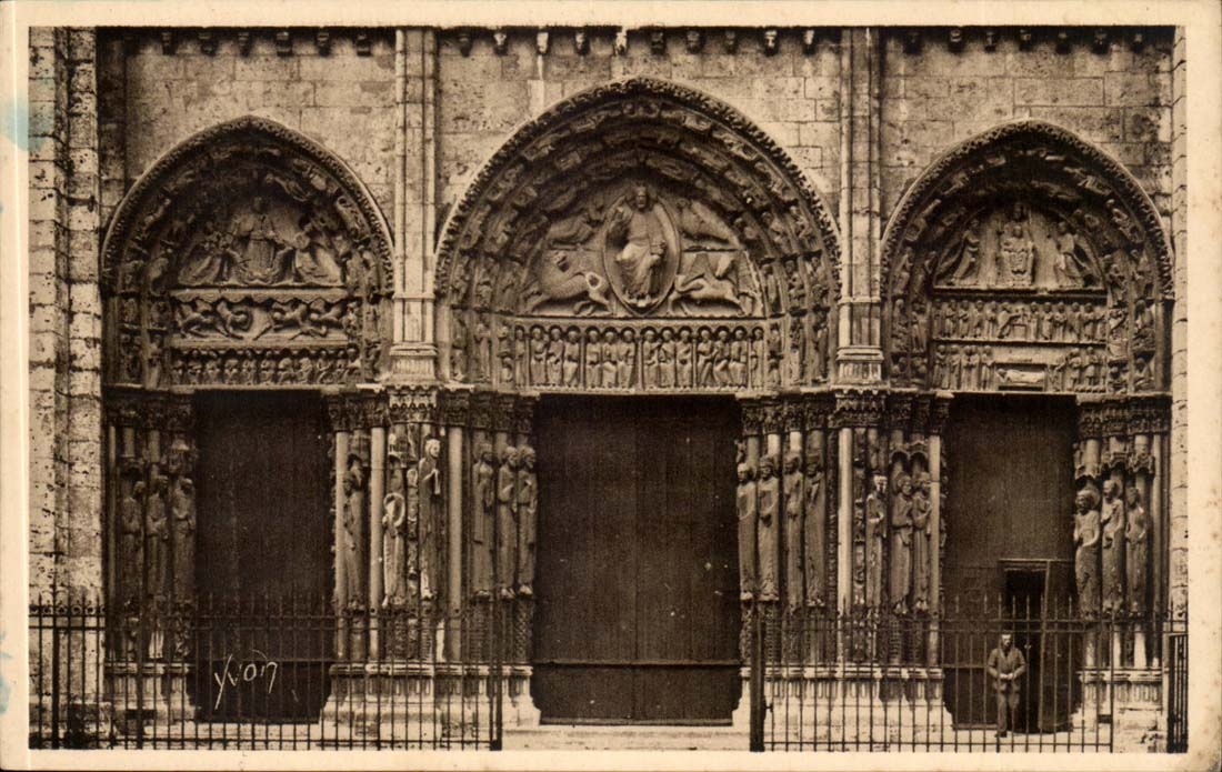 Chartres (Eure-et-Loir) — The Cathedral — The Grand Portal — Éditions d'Art Yvon