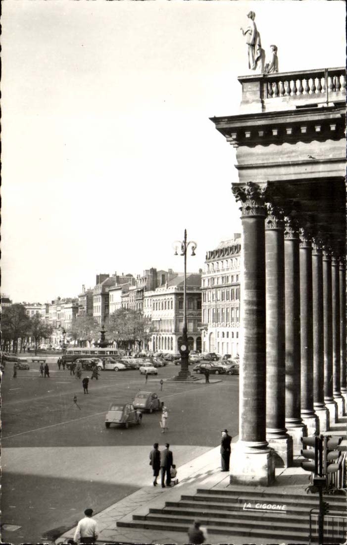 Bordeaux CPA le grand theatre et les allees de Tourny