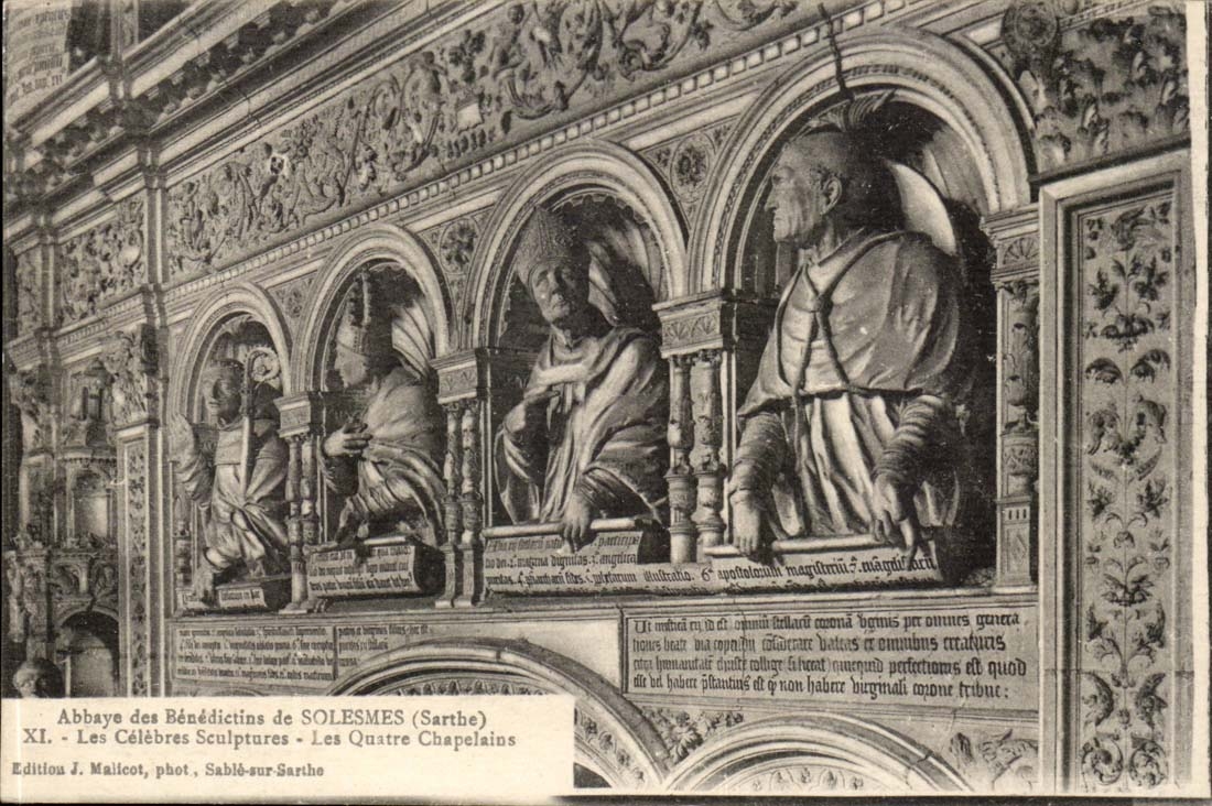 CPA Abbaye des benedictins de Solesmes Les celebres sculptures Les quatre chapelains
