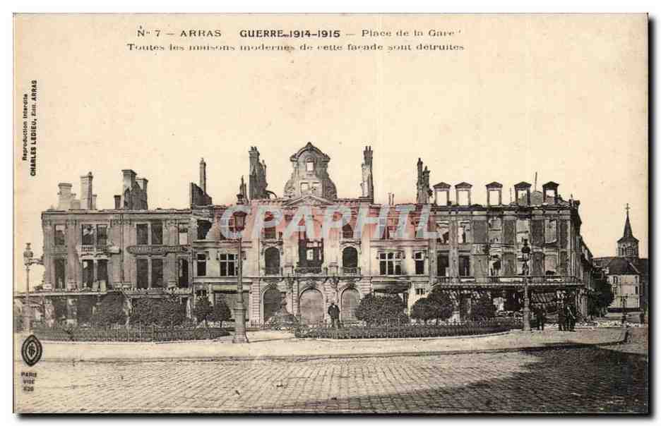 Arras — Place de la Gare après la guerre 1914-1915 — Édition Charles Léger