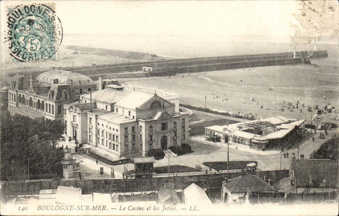 Boulogne-sur-Mer — Le Casino et les Jetées — LL. — N° 140