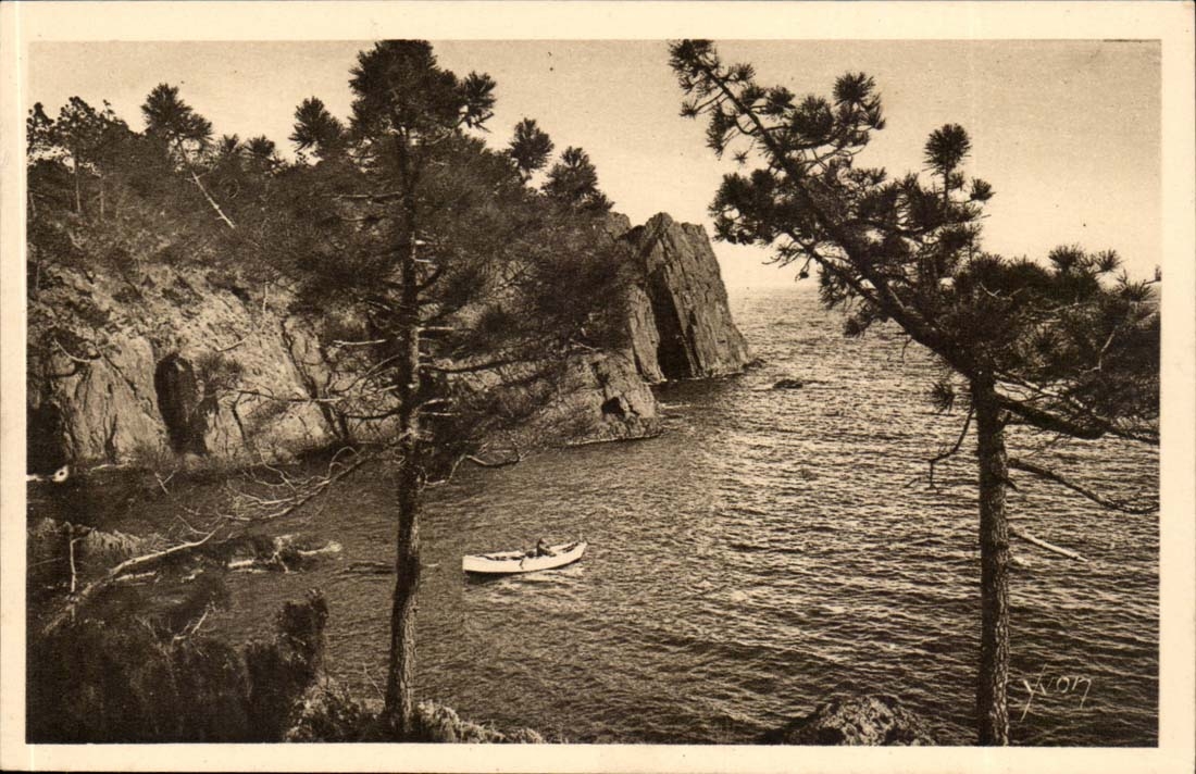Cote d'azur CPA Les rochers du Trayas