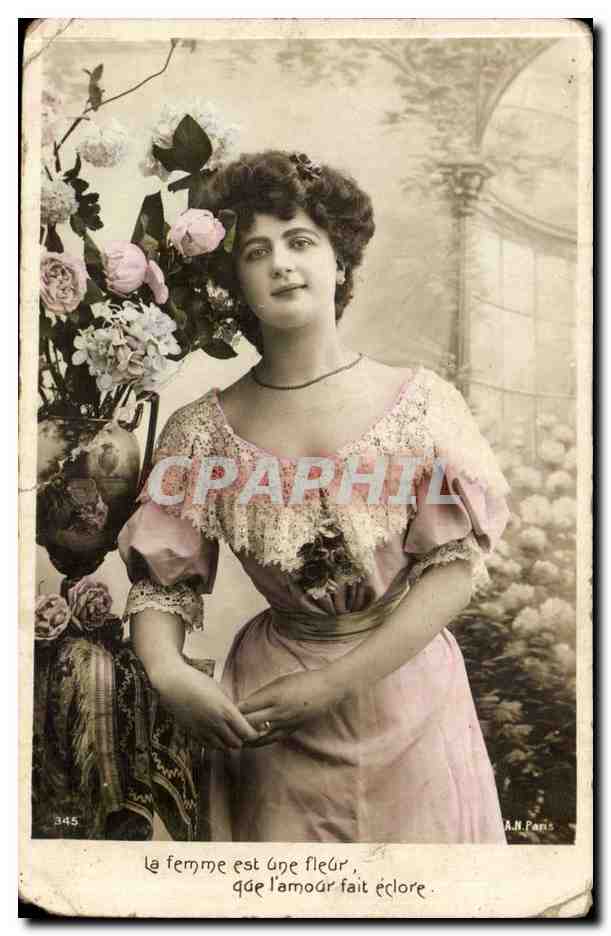 CPA Fantaisie Femme La femme est une fleur