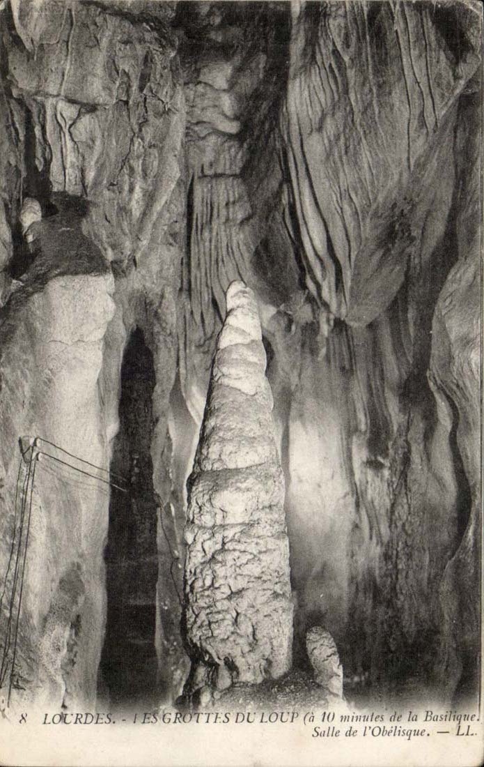 Lourdes CPA Les grottes du loup Salle de l'obeslisque