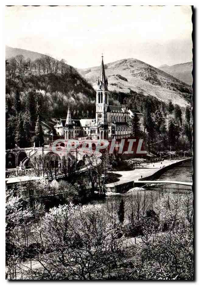 Lourdes CPA La basilique 