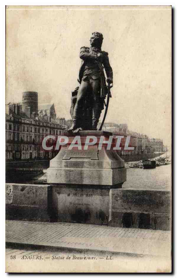 Angers CPA Statue de Beaurepaire