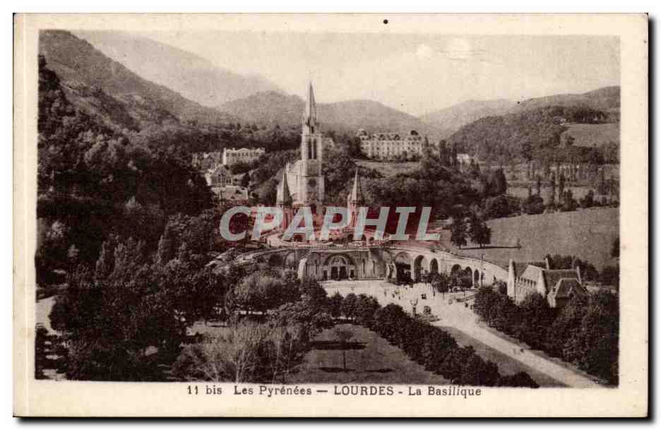 Lourdes — La Basilique — Les Pyrénées — 11 bis