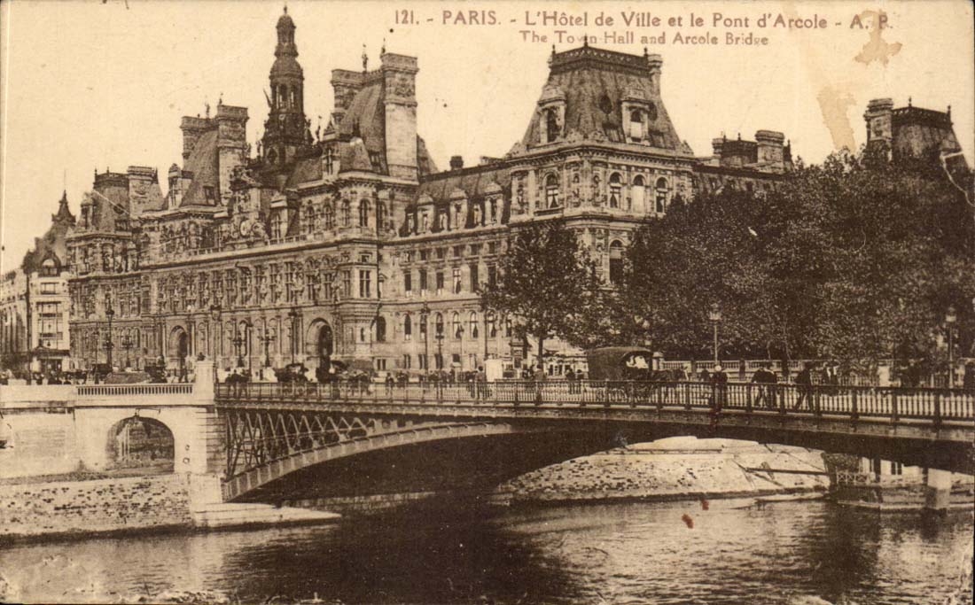 Paris CPA L'hotel de ville et la pont d'Arcole
