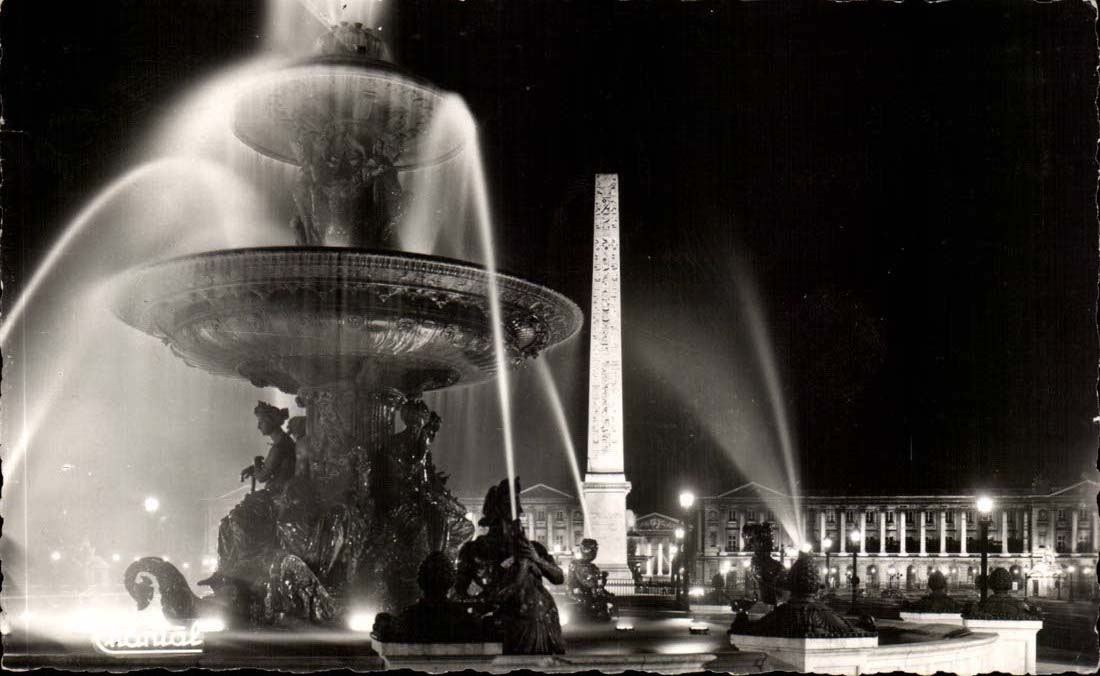 Paris CPA Les illuminations Place de la Concorde
