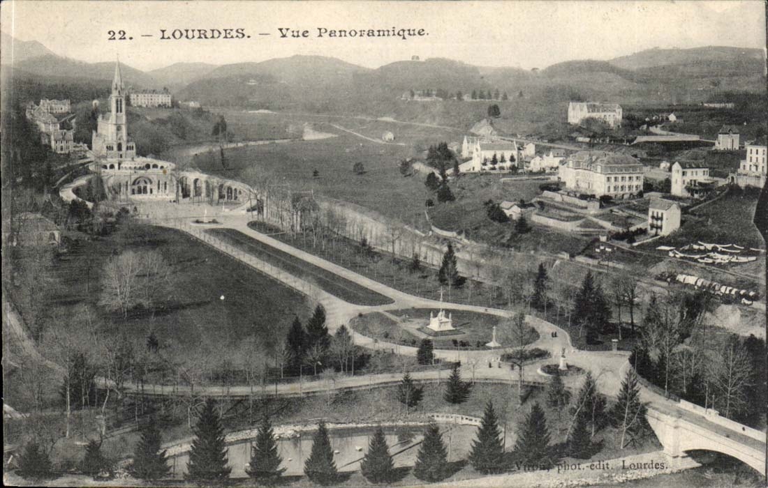 Lourdes CPA Vue panoramique