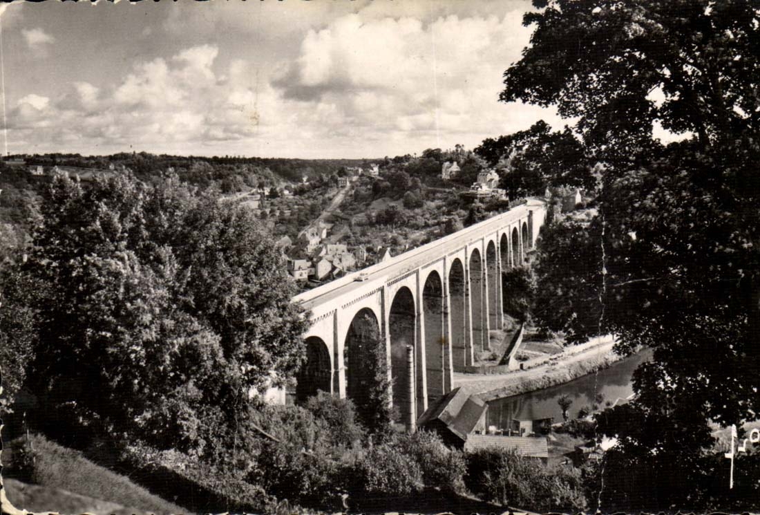 Dinan (C.-du-N.) — El viaducto — Ediciones de Arte, 15, rue Mariel, París