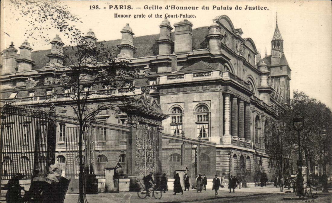 Paris CPA Grille d'honneur du palais de justice 