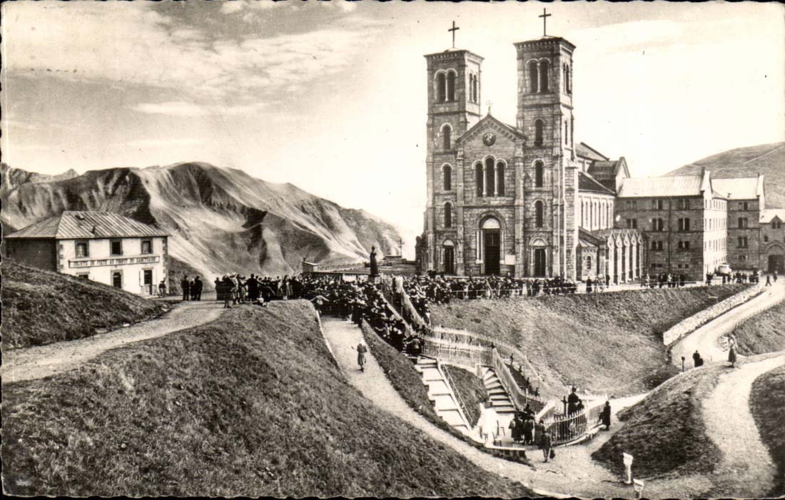 Sanctuaire de Notre-Dame de la Salette — Pèlerinage — Éditeur NSD (1932)