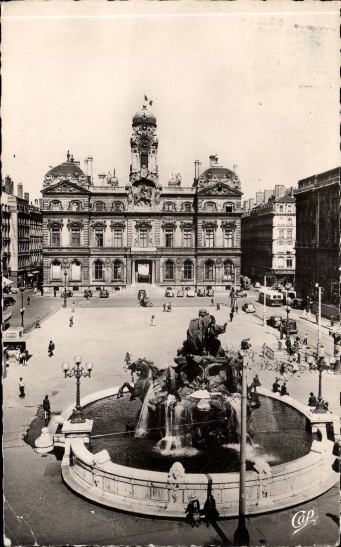 Lyon - Palace des Terreaux - CPA 