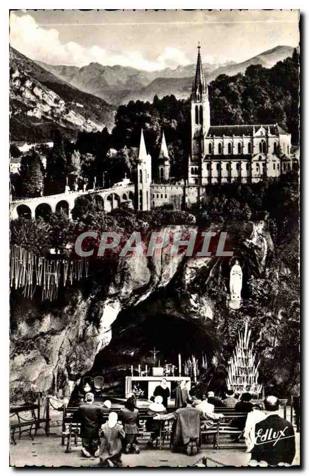 Lourdes - La Basilique et la Grotte Miraculeuse - CPA 