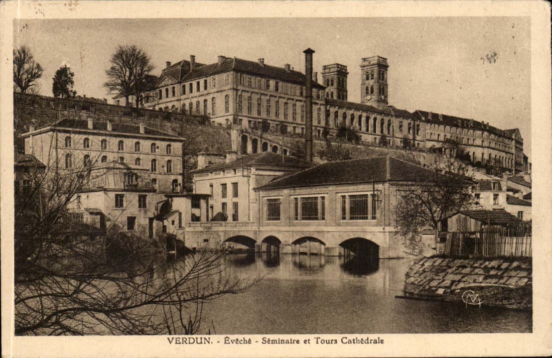 Verdun - Évêché, Séminaire et Tours Cathédrale — Photo Verdun