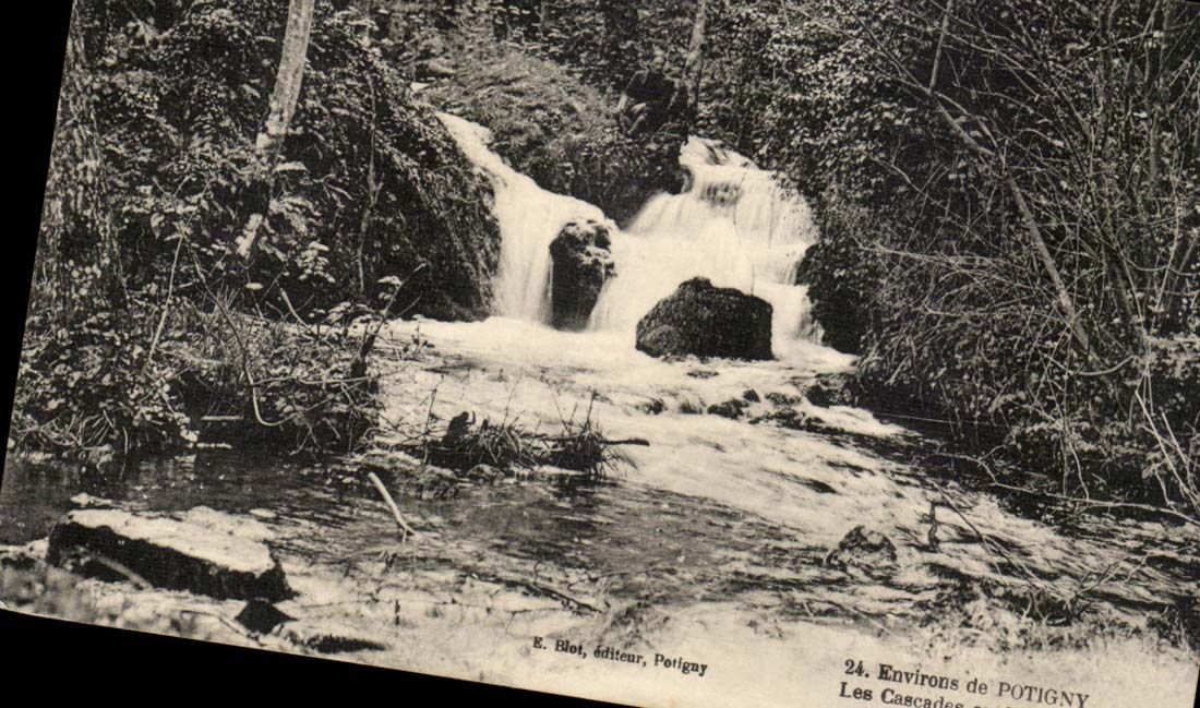 Pontigny - Les Cascades au Mont July - CPA 