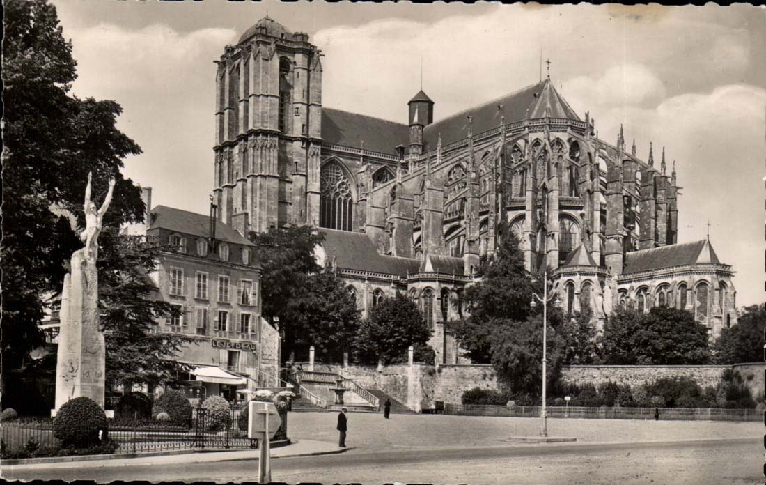 Le Mans - Monument de Wilbur Wright et la Cathedrale St Julien - CPA 
