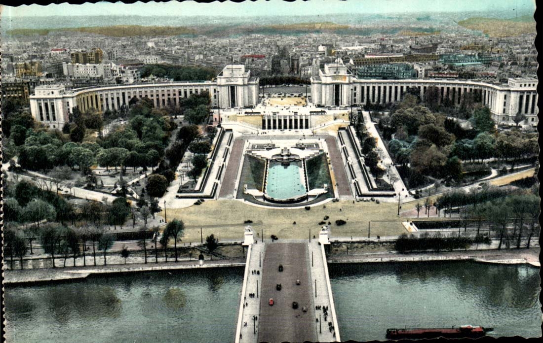 Paris 16 - Les jardins de Trocadero et le Plais de Chaillot - CPA 