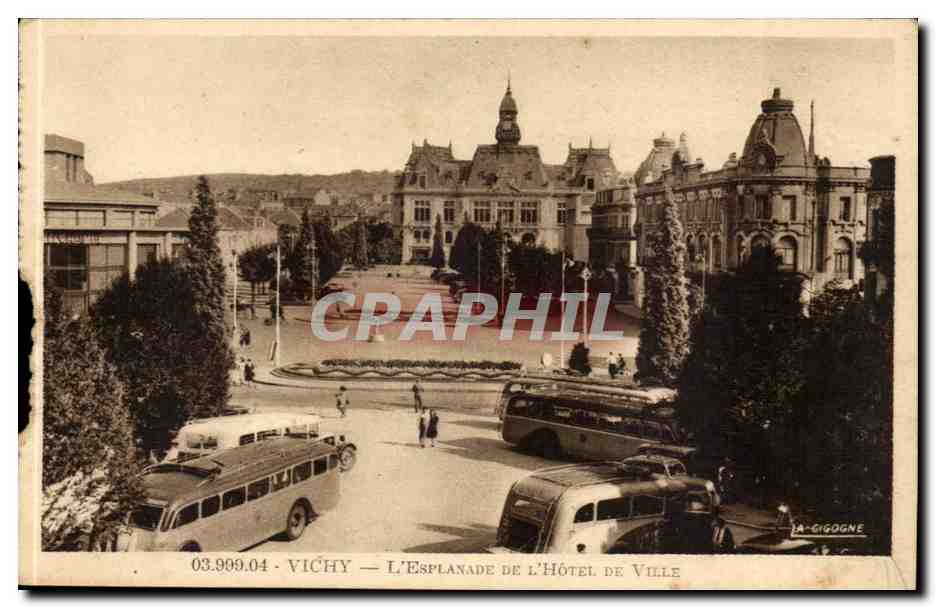 Vichy - L'Esplanade de l'Hotel de Ville - CPA 