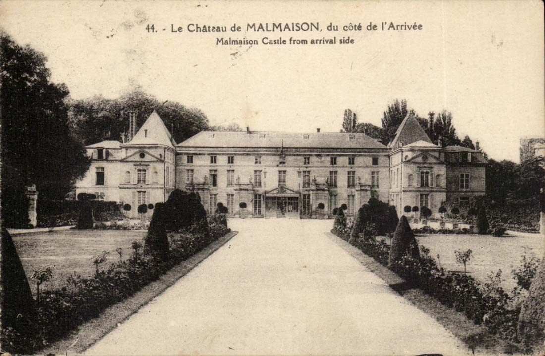 Reuil Malmaison - Le Chateau du Cote l'Arrivee - CPA 