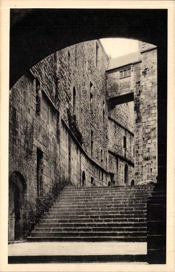 Abbaye du Mont-Saint-Michel — Grand degré intérieur — Serv. Monuments Historiques, Paris