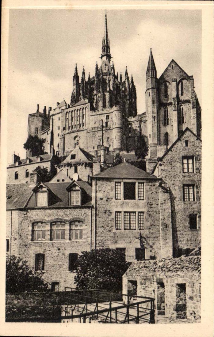 Le Mont Saint Michel - Vue Des Remparts - CPA 