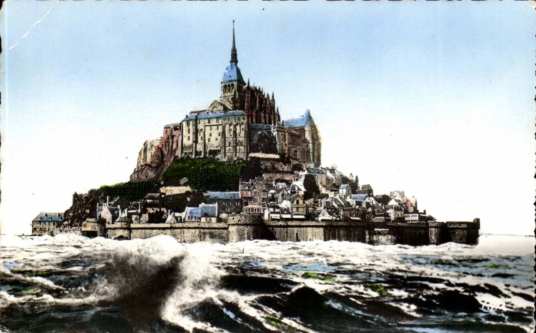 Le Mont Saint Michel - Vue Generale - a maree haute - CPA 