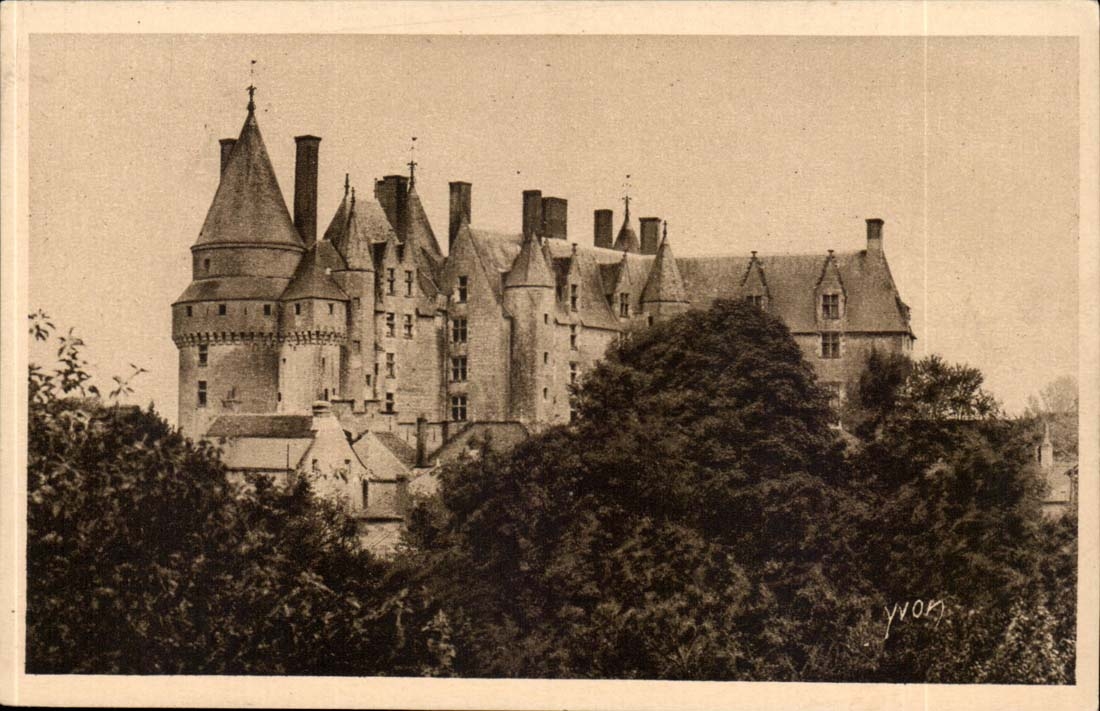 Langeais - Le Chateau XV siecle Ou fut celebre le mariage de Charles VIII avec Anne de Bretagne - CPA 