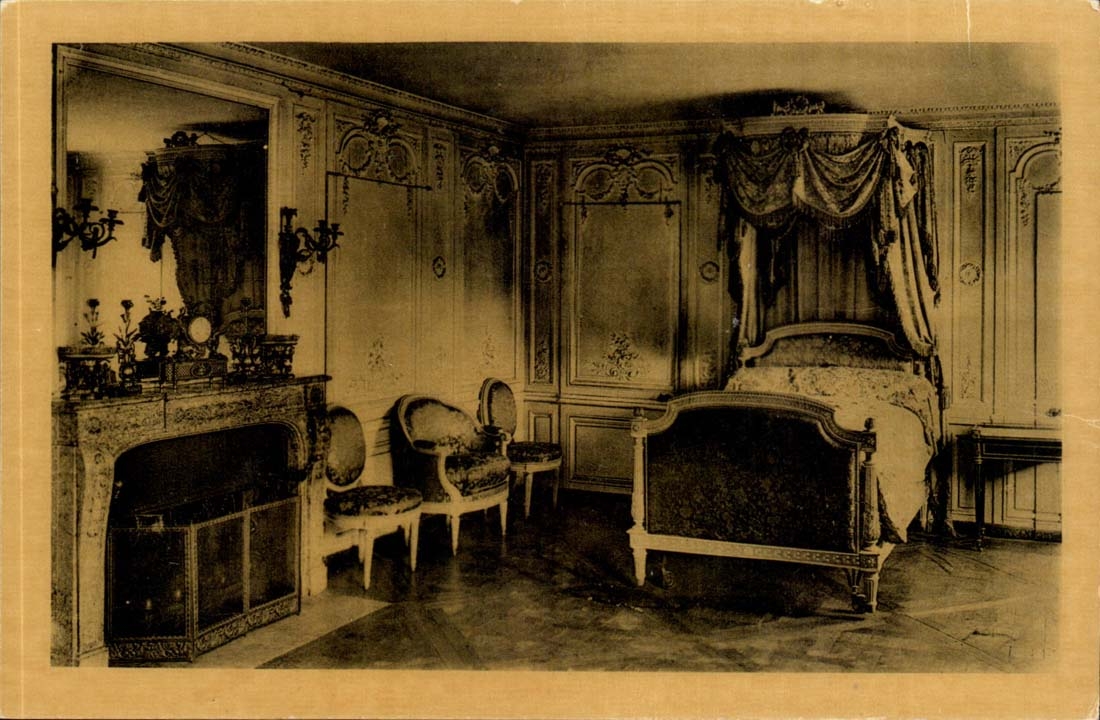 Versailles - Petit Trianon - La Chambre de Marie Antoinette - CPA 