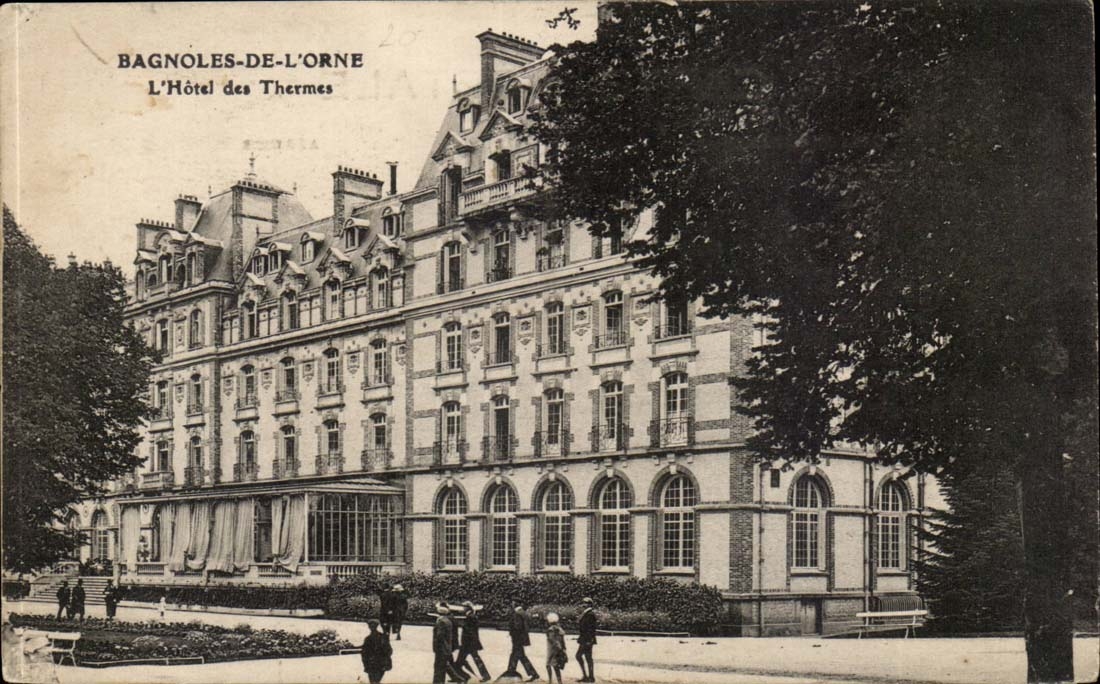 Bagnoles de l'orne CPA L'hotel des Thermes